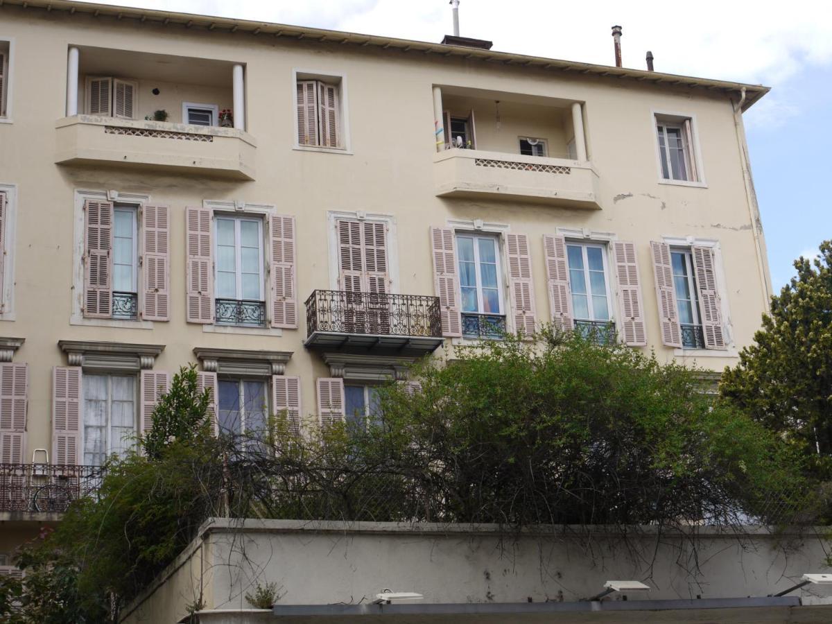 Barla 3 - A Spacious One Bedroom Apartment Near Place Garibaldi Nisa Exterior foto