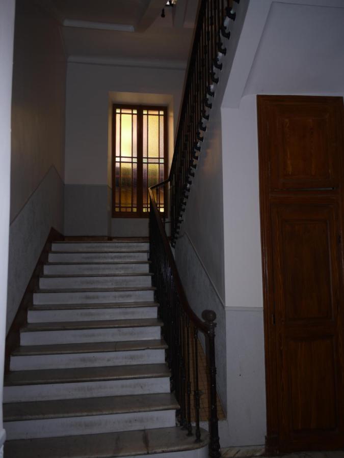 Barla 3 - A Spacious One Bedroom Apartment Near Place Garibaldi Nisa Exterior foto