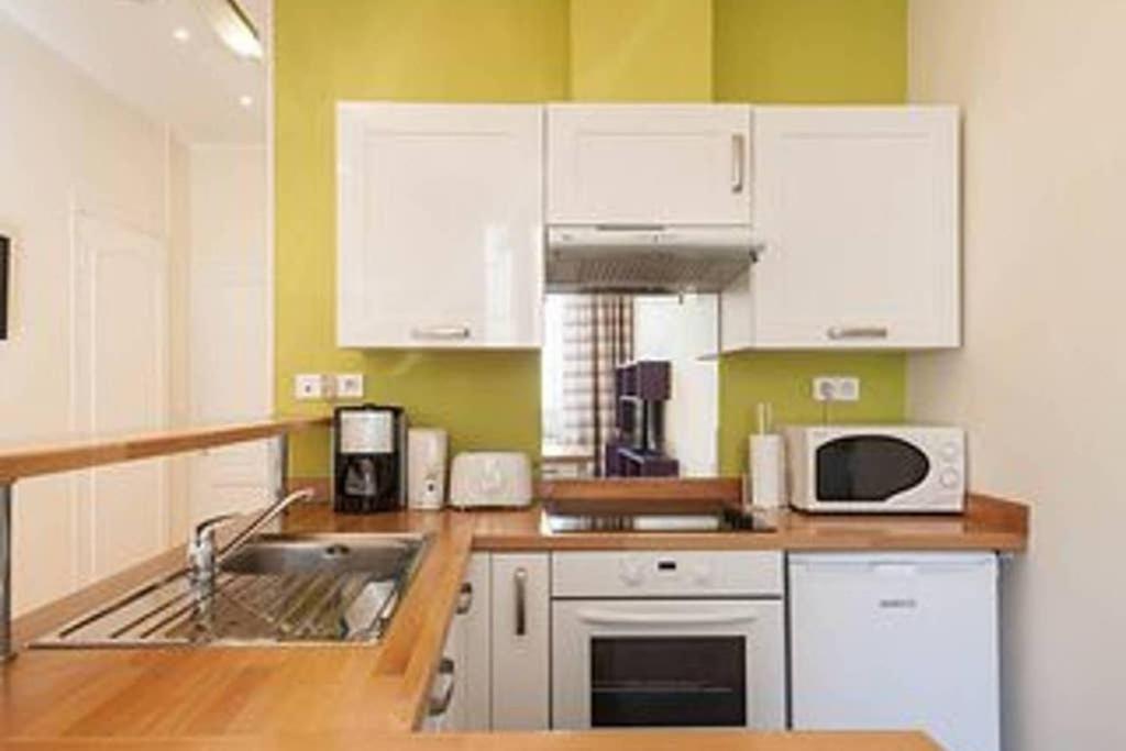 Barla 3 - A Spacious One Bedroom Apartment Near Place Garibaldi Nisa Exterior foto