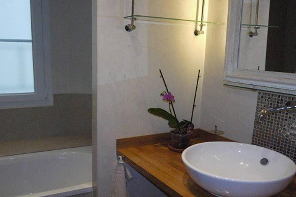 Barla 3 - A Spacious One Bedroom Apartment Near Place Garibaldi Nisa Exterior foto